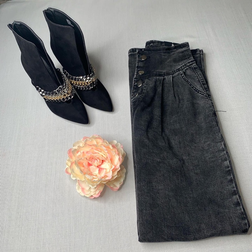 Fashion Nova’ Bella Vida Wide Leg Denim